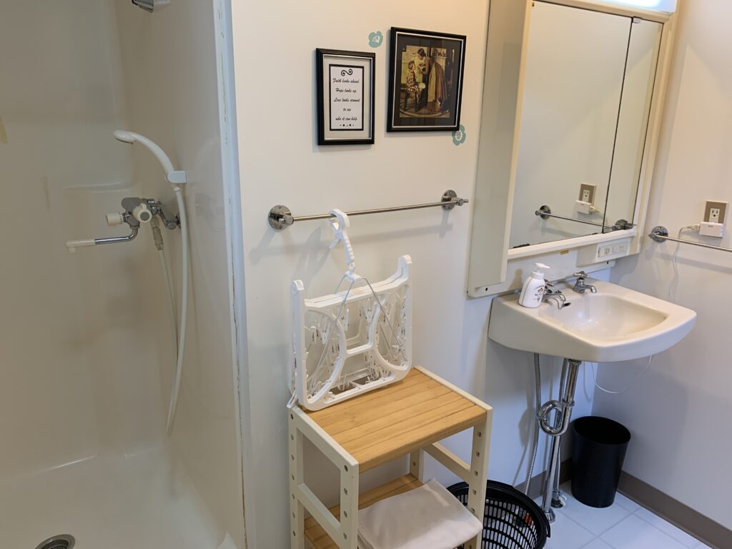 Bathroom Cottage #26